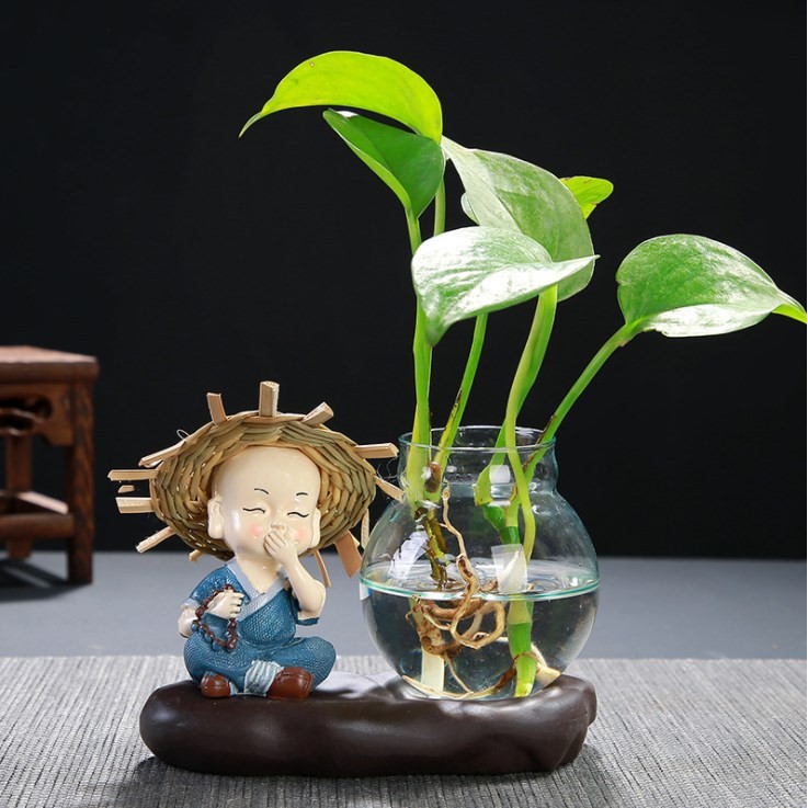 Bộ 4 Tượng Chú Tiểu Đội Nón Rơm Kèm Bình Thủy Sinh Trồng Cây Biểu Cảm Dễ Thương Để Bàn Trang Trí Góc Làm Việc - Go Home