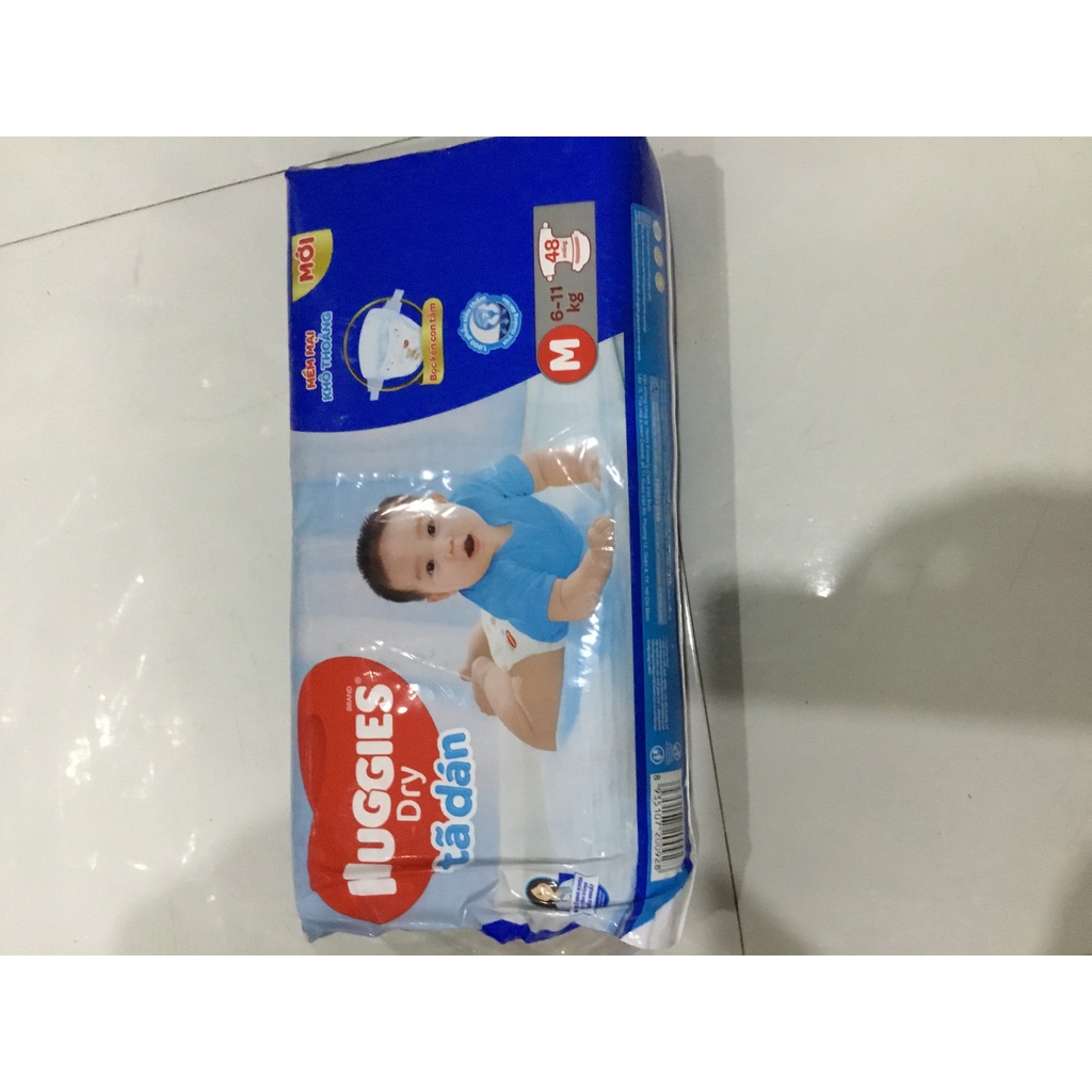 - Tã dán Huggies M48 - Date mới
