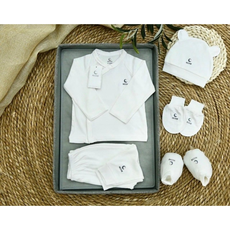 Bộ dài sơ sinh Moon chất Petit mát