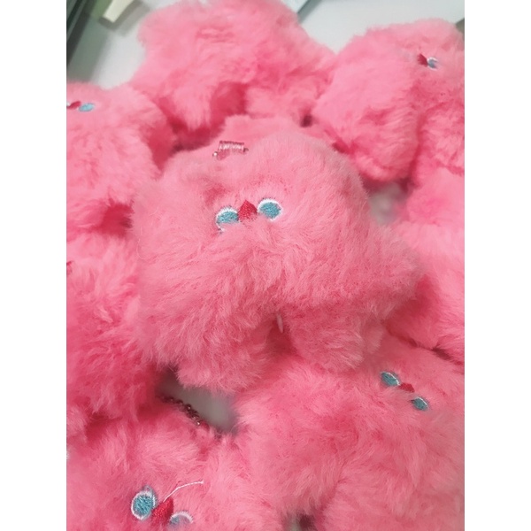 Móc khoá thú lông hồng plog