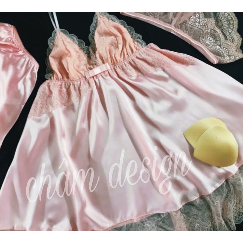 váy ngủ lụa satin hồng pha ren hồng siêu yêu. Hàng thiết kế độc quyền tại shop.
