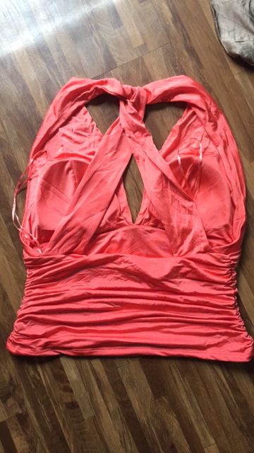 Áo croptop nữ Gue.ss, hàng xuất xịn