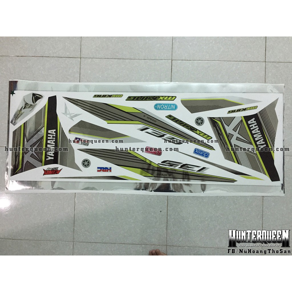 Tem rời Exciter 135. MX King chất  liệu crom. Dán xe xám mặt nạ đen. Đời xe 2011 đến 2014