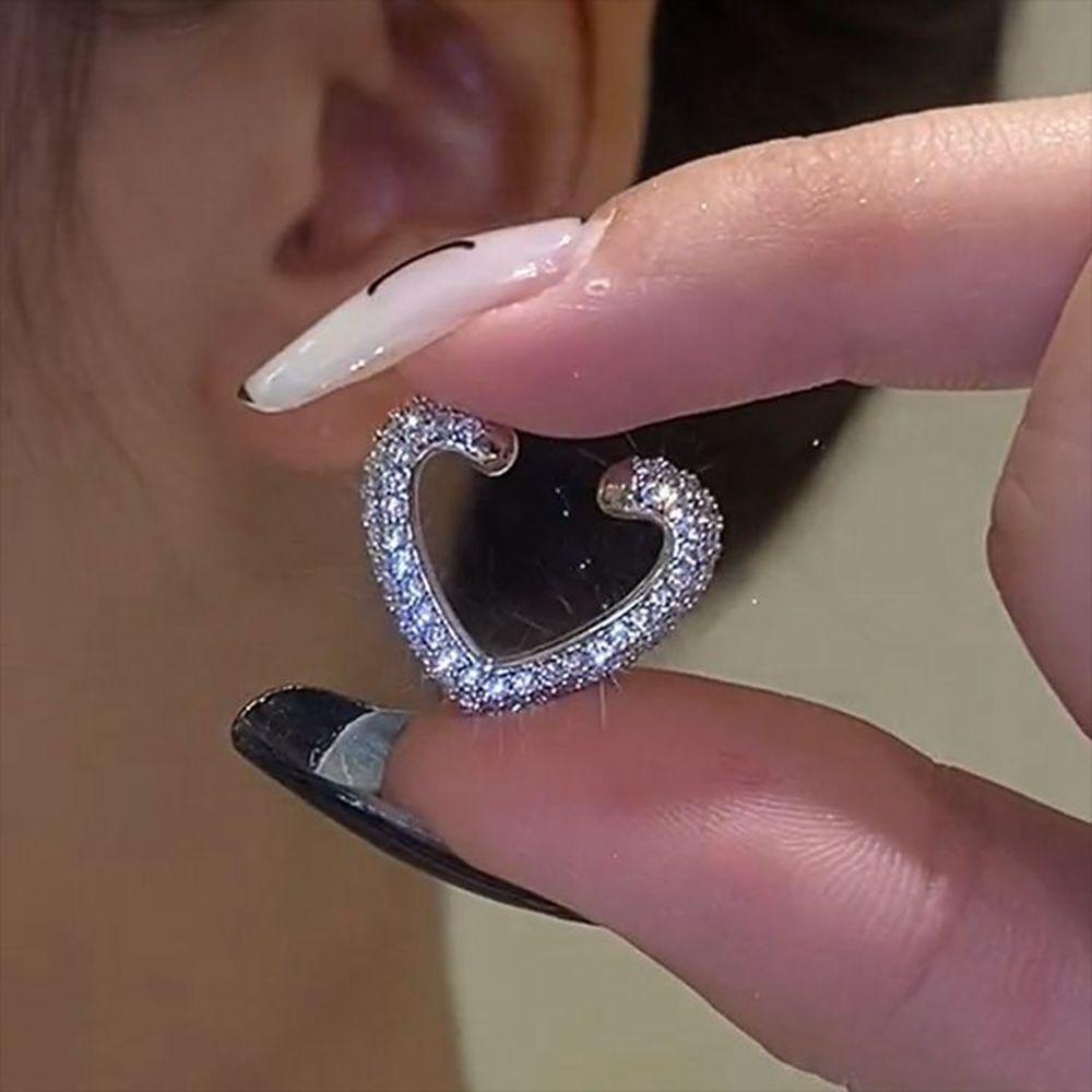 Bông Tai Dạng Kẹp Hình Trái Tim Lấp Lánh Thời Trang Cho Nữ
