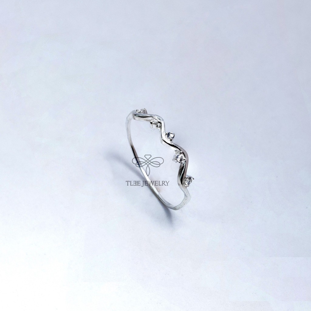 Nhẫn bạc nữ Tlee, nhẫn sóng đính đá lấp lánh - TleeSilver