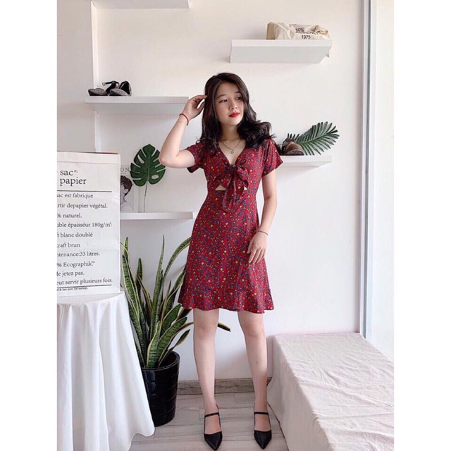 ĐẦM ĐỎ THẮT NƠ NGỰC