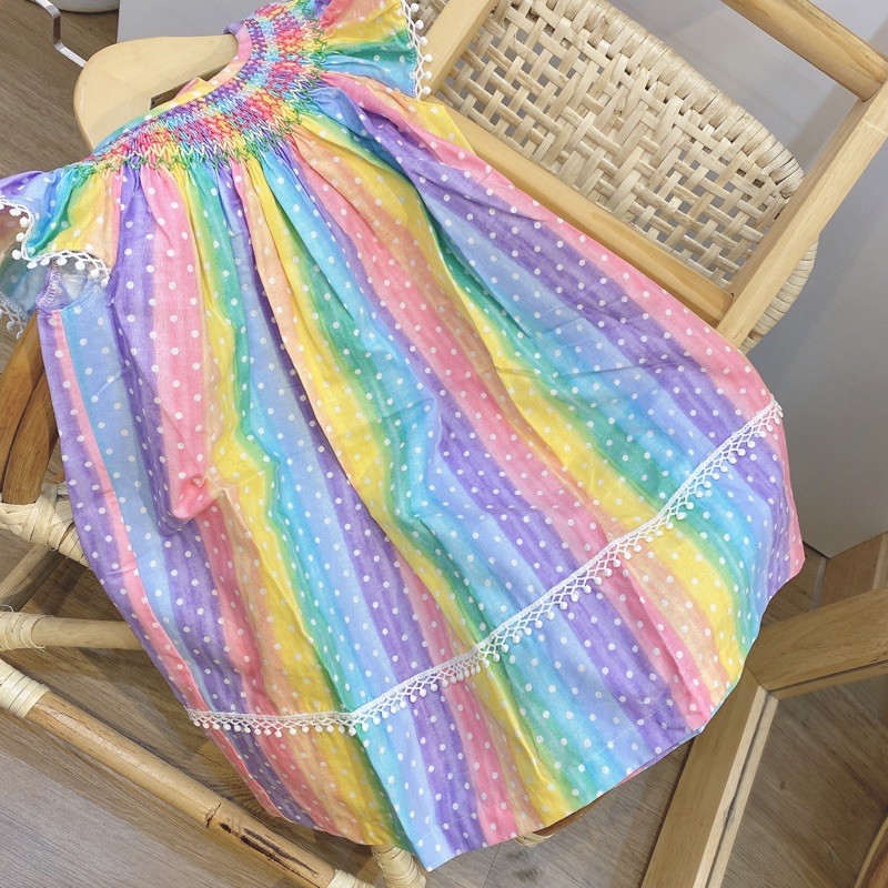 Váy smock cầu vồng