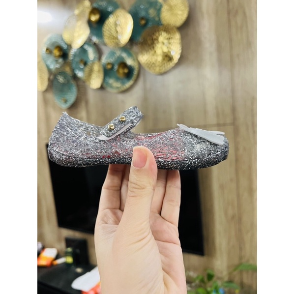 Giầy nhựa dẻo cho bé