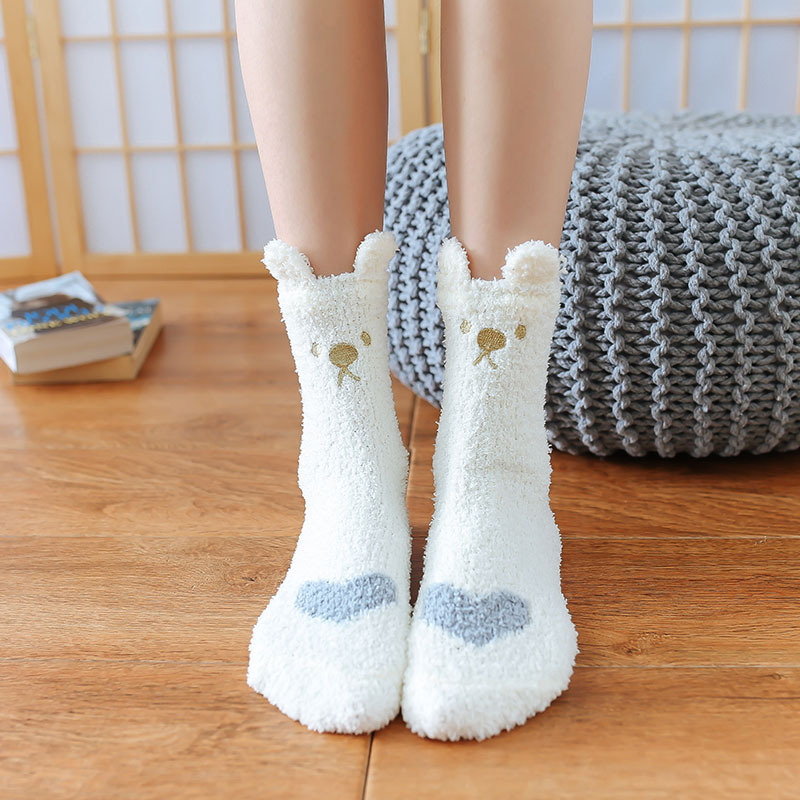 Tất chân chất liệu vải san hô lông cừu họa tiết hoạt hình dành cho nữ vào mùa đông hình chân mèo