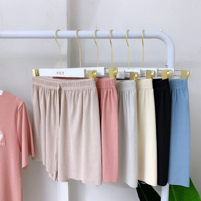 Bộ mặc nhà thêu hoa cúc