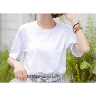 Áo thun trắng lưng hoa