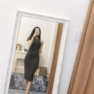 Đầm midi body F21 ba lỗ