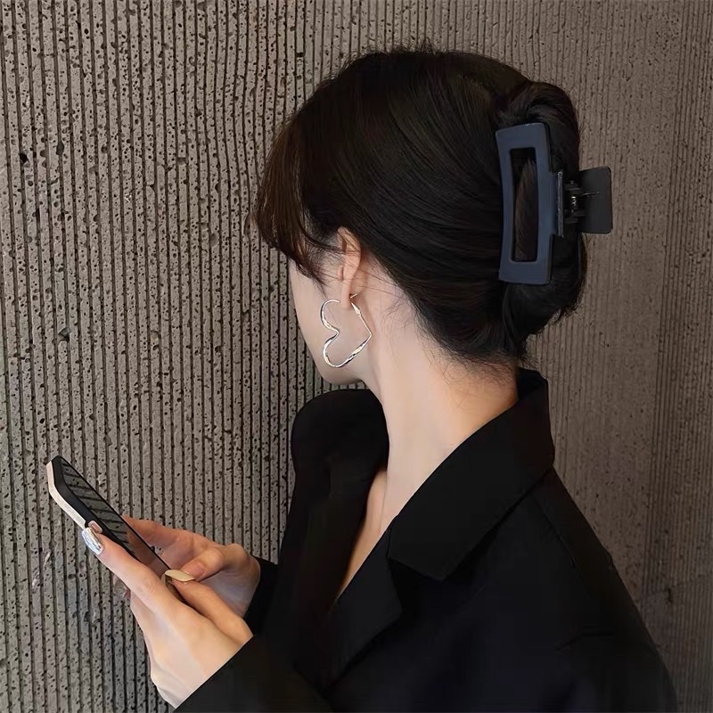 Khuyên Tai Hình Trái Tim Lớn Rỗng - Vani Store - TS000679