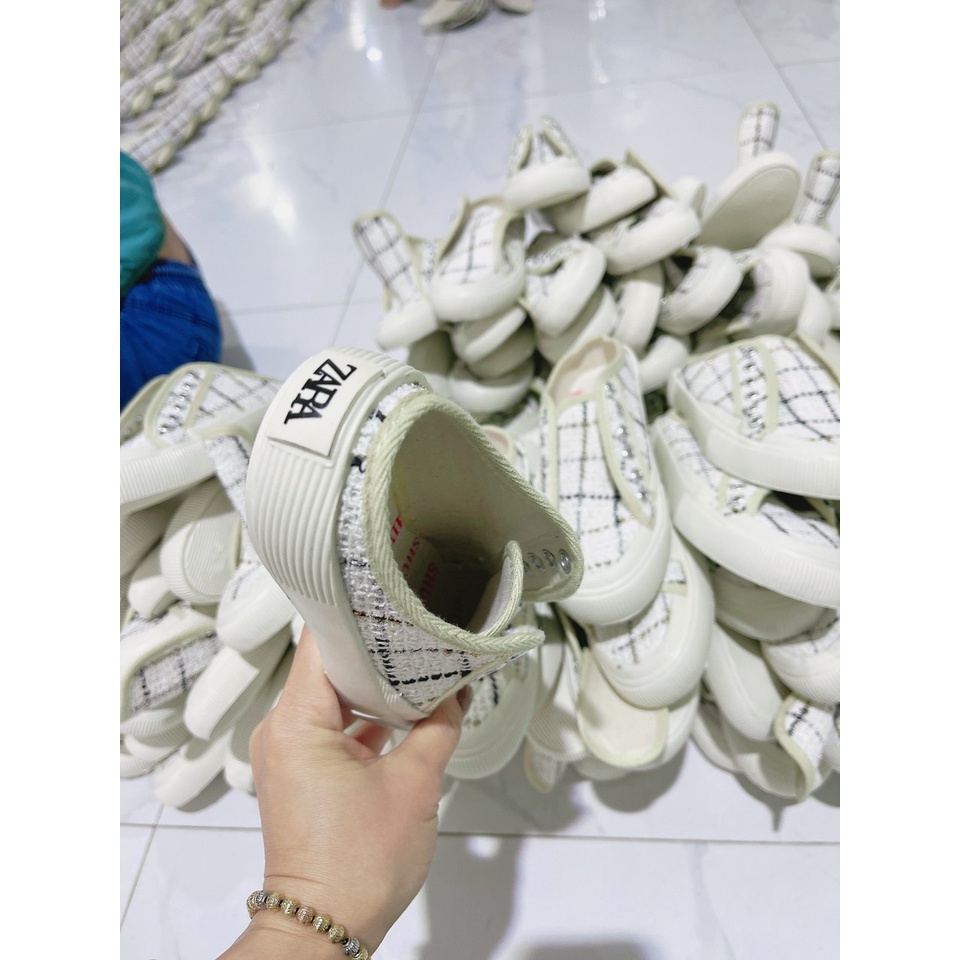 Giày sục kẻ [siêu đỉnh 2022] sang chảnh [from rộng ] tặng kèm dây giày
