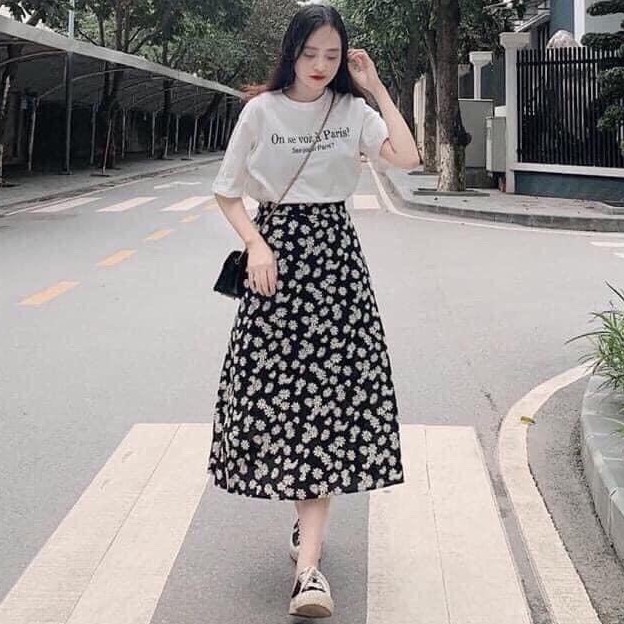 Chân váy xòe nữ dáng dài họa tiết hoa cúc hot trend chất voan lụa cạp chun co giãn tốt | BigBuy360 - bigbuy360.vn