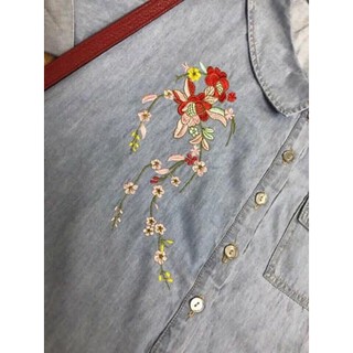 Váy bò denim cổ Peter Pan thêu hoa