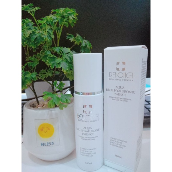 Kem dưỡng Reboncel Aqua Rich Hyaluronic Essence