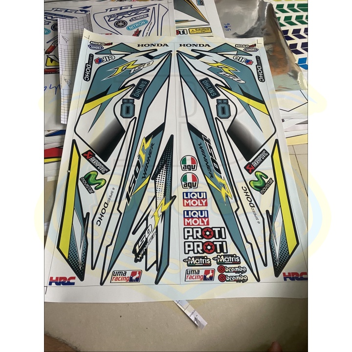 ( Quí khách vui lòng mang ra tiệm cho thợ dán ) Tem winner 150 đen