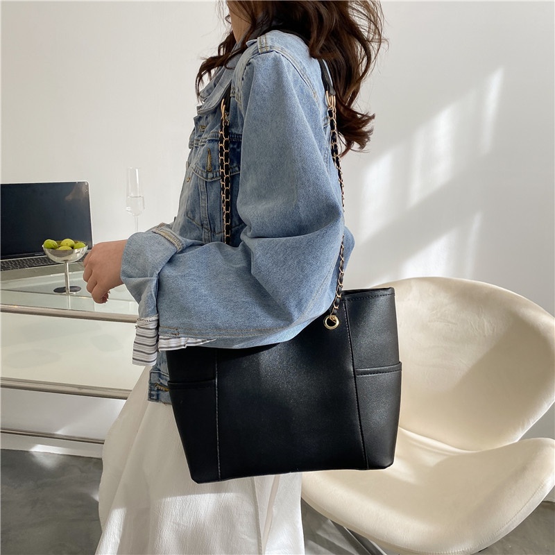 Túi Tote Đeo Vai Mềm Mại Màu Tương Phản Thời Trang Mùa Xuân 2022 Cho Nữ