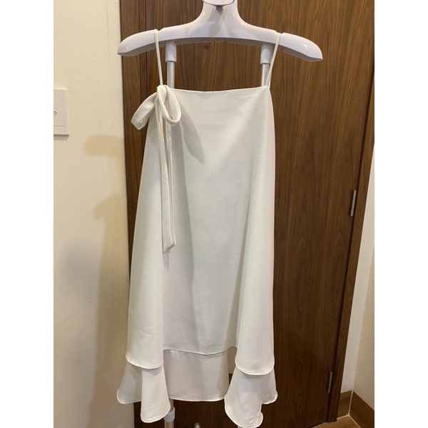 pass thanh lý đầm Edini