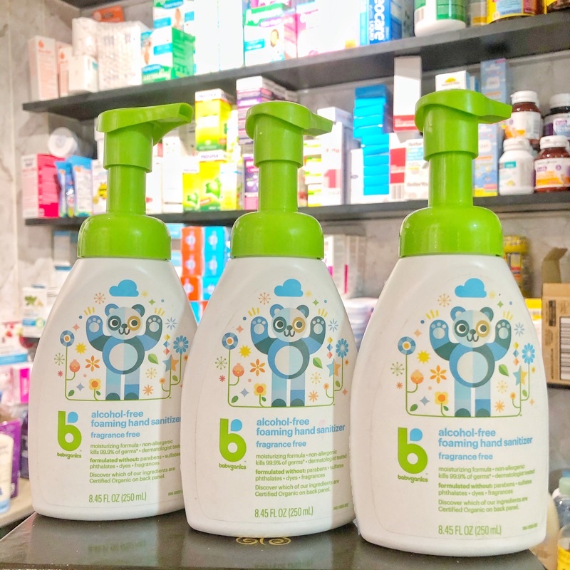 Nước rửa tay khô Babyganic Mỹ