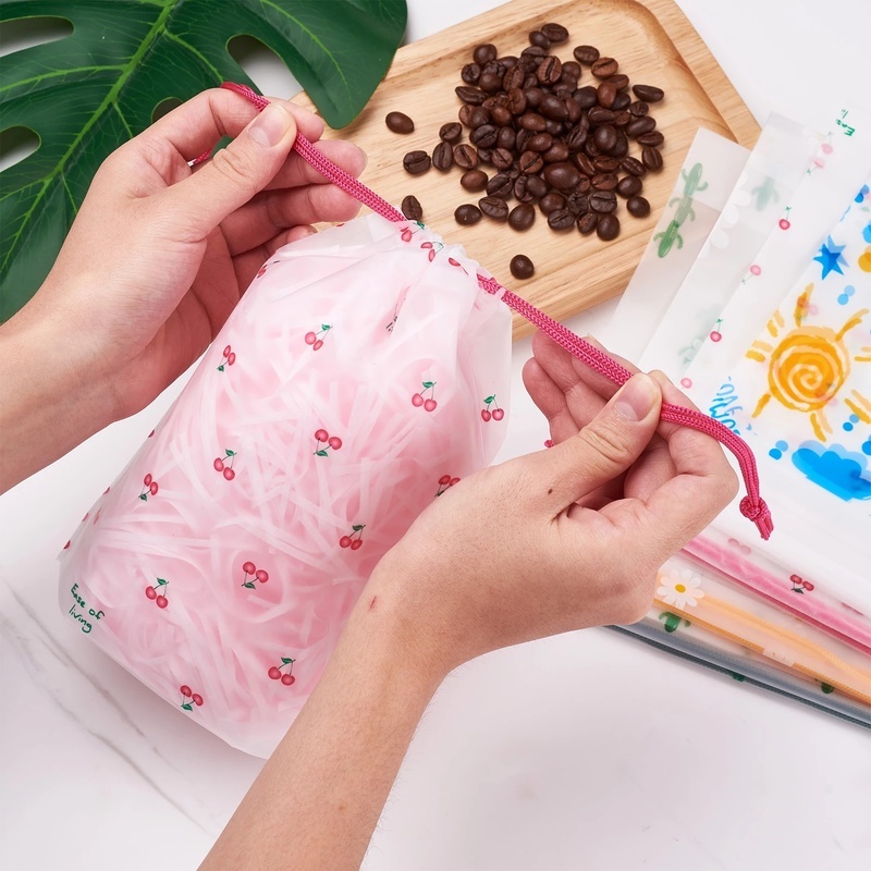 Túi Đựng Đồ Bằng PEVA Cao Cấp Chống Thấm Nước Có Dây Rút Họa Tiết Hoạt Hình