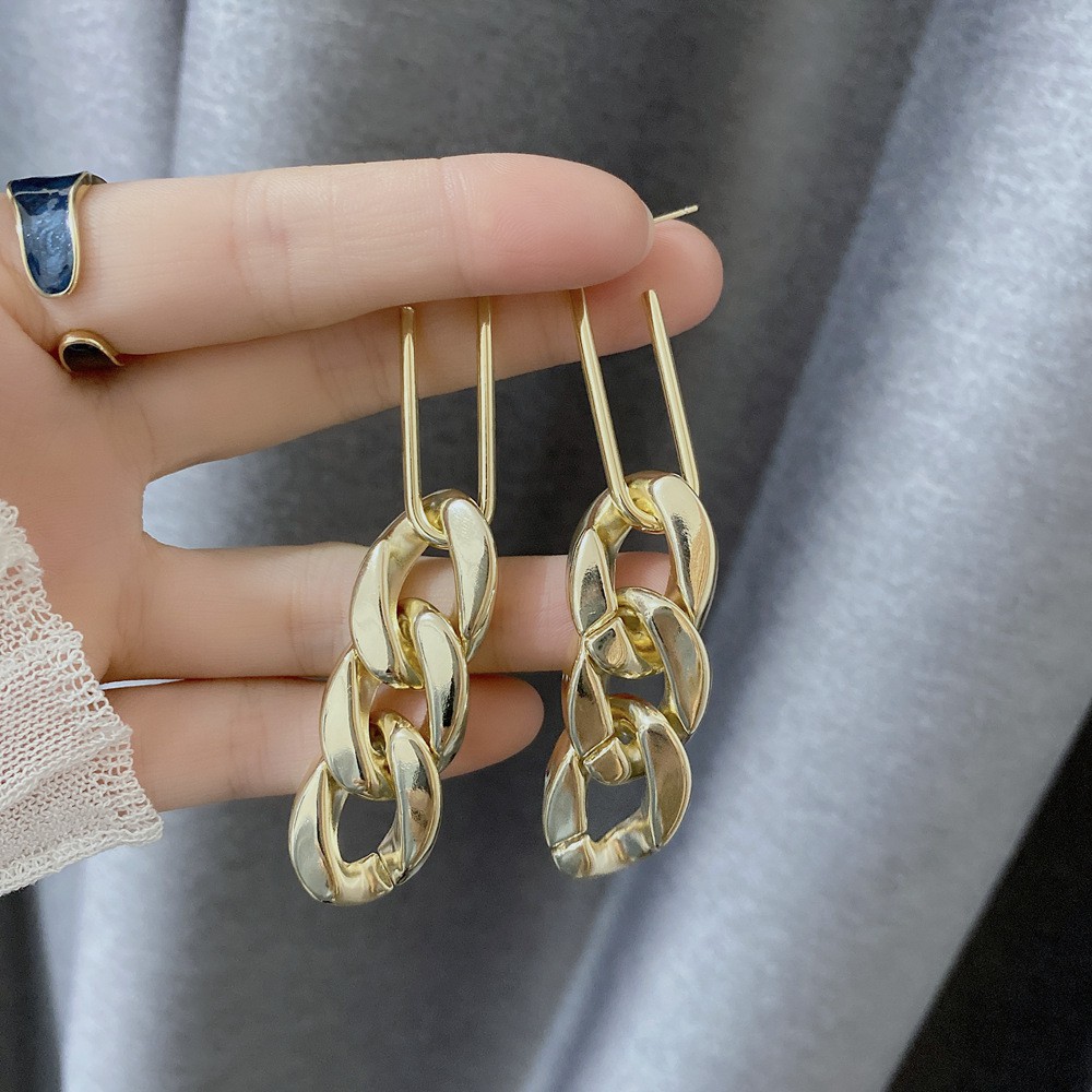 Bông tai kim loại thiết kế mới thời trang cho nữ