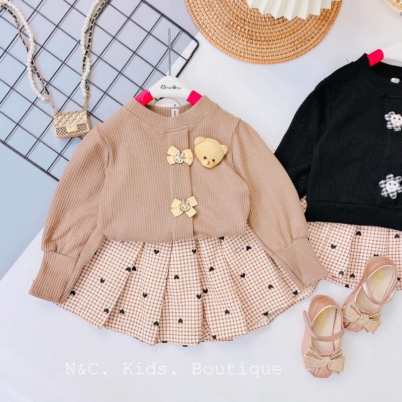 Set váy xoè kèm áo gấu