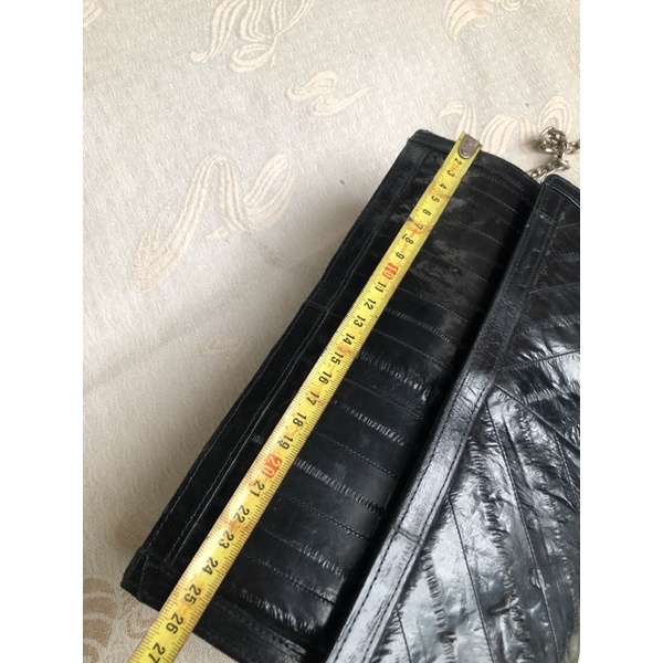 Túi chuẩn si. Túi qua sử dụng. Khách vui lòng xem hình nếu muốn biết thêm thông tin sản phẩm mời khách vô chat. Thanks .