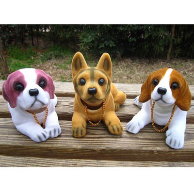 Búp bê sáng tạo trang trí đồ trang trí xe dễ thương, lắc đầu, đồ trang sức xe chó hoạt hình búp bê mùa xuân chó