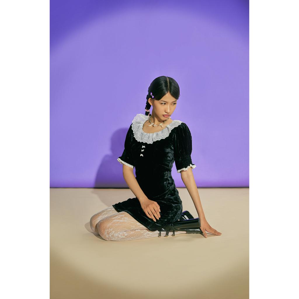 POUPEÉ DRESS - đầm nhung đen phối ren trắng