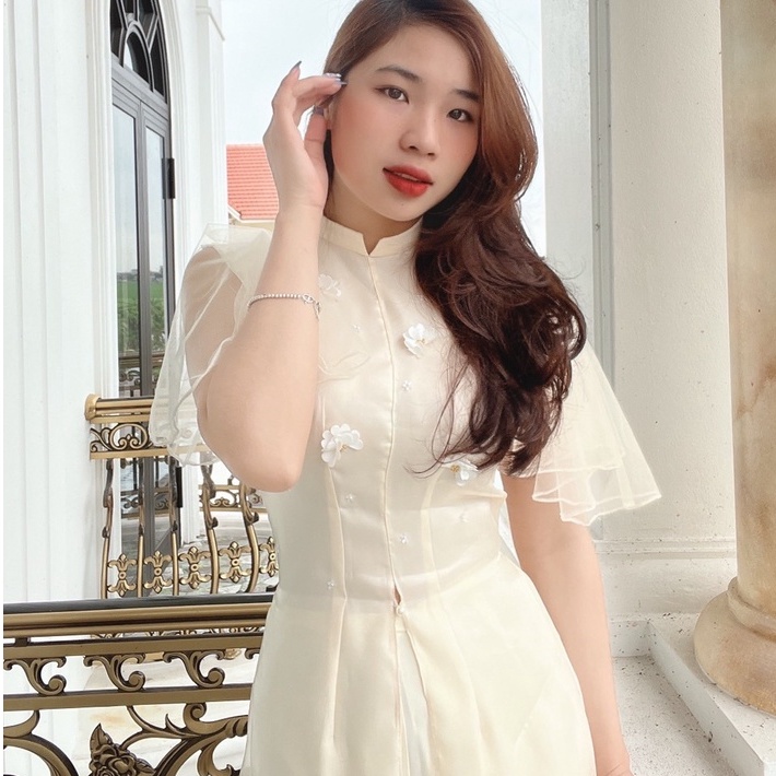 Áo dài cách tân sẻ tà đáng lửng