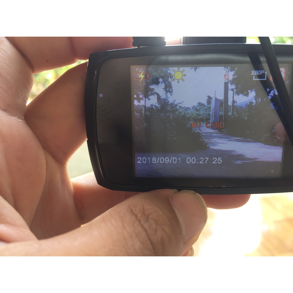 Máy quay camera hành trình lắp đặt trên oto 2,7 inch FULL HD | BigBuy360 - bigbuy360.vn