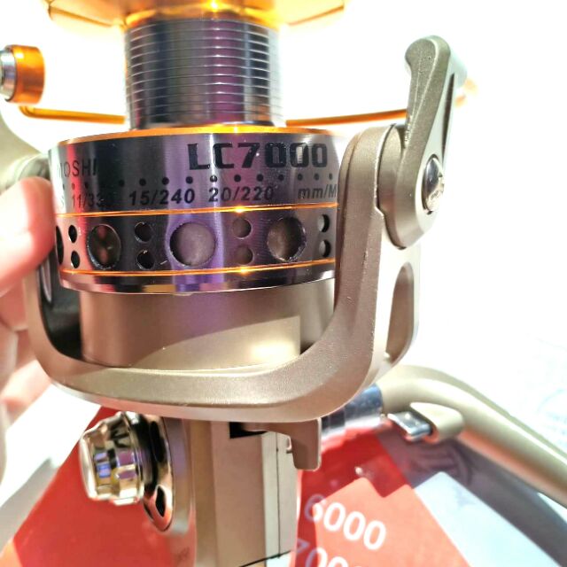 Máy câu cá yumoshi siêu bạo lực