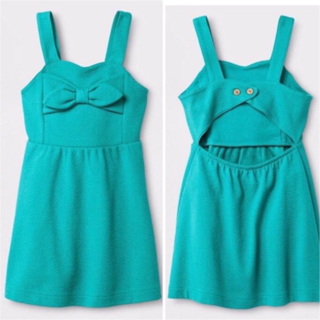 Đầm bé gái Oshskosh