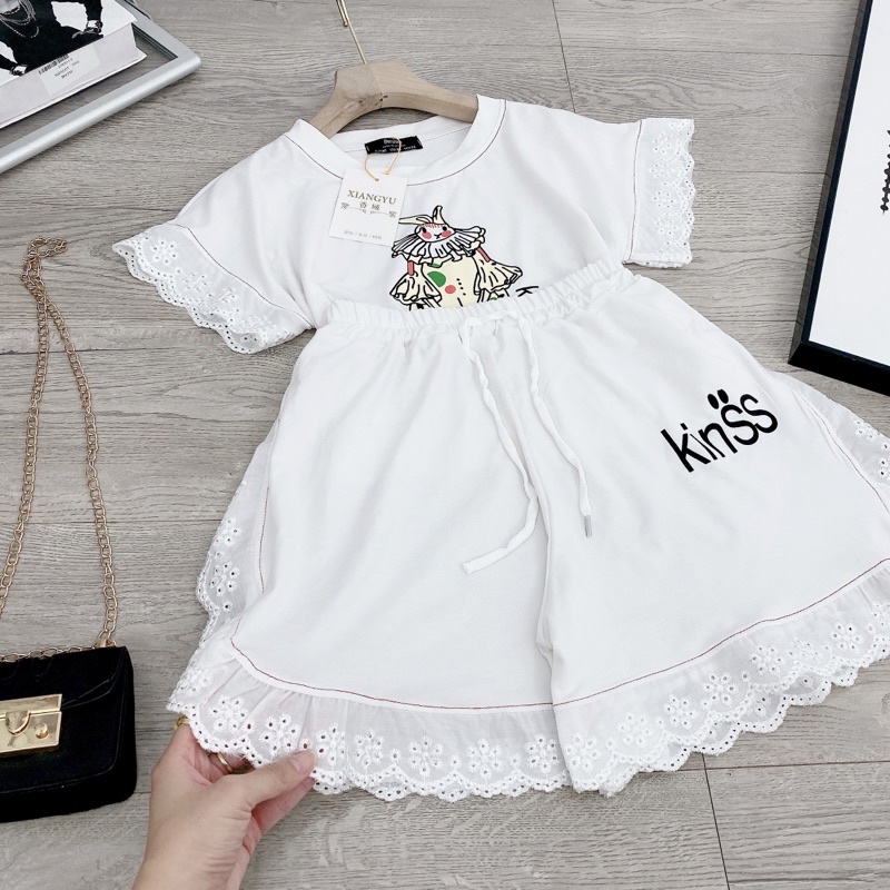 [ 𝐅𝐑𝐄𝐄 𝐒𝐇𝐈𝐏 ] SÉT ÁO CRT MIX QUẦN SOOC VIỀN REN SIÊU XINH VẢI ĐẸP LẮM Ạ