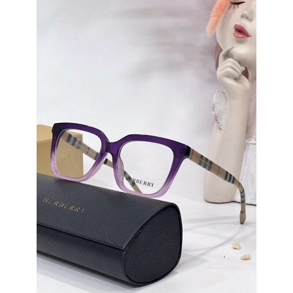 Kính Burberry
