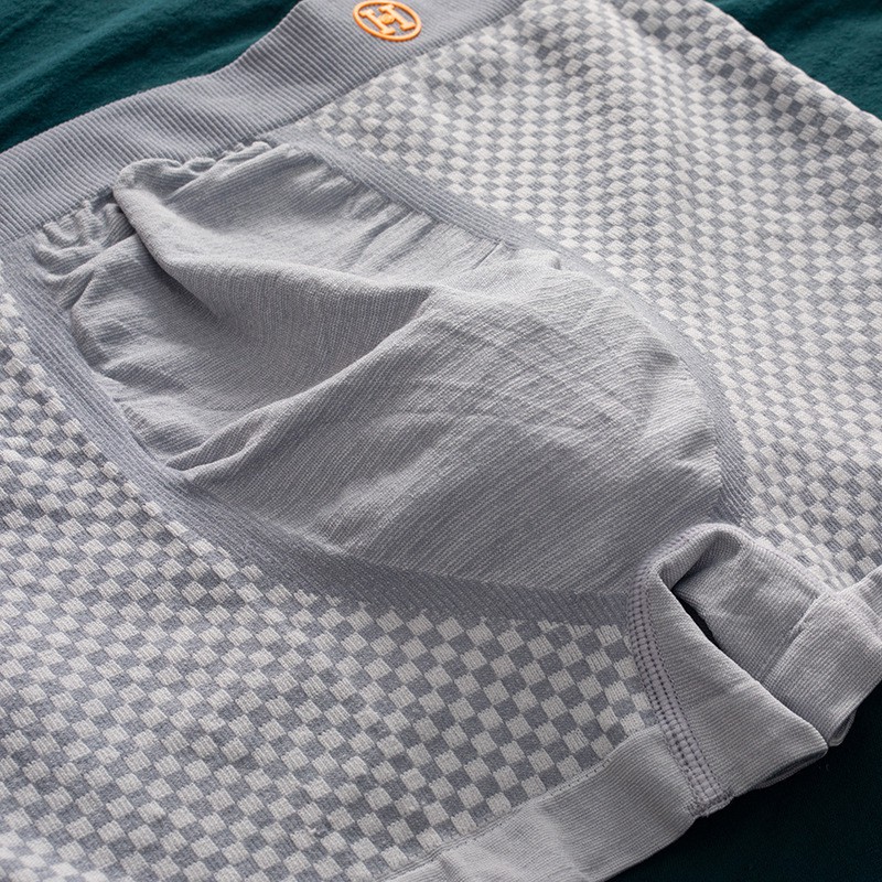 Hộp 3 Quần Lót Sịp Nam H Boxer Caro Cotton Thông Hơi Freesize &lt;70kg SN01