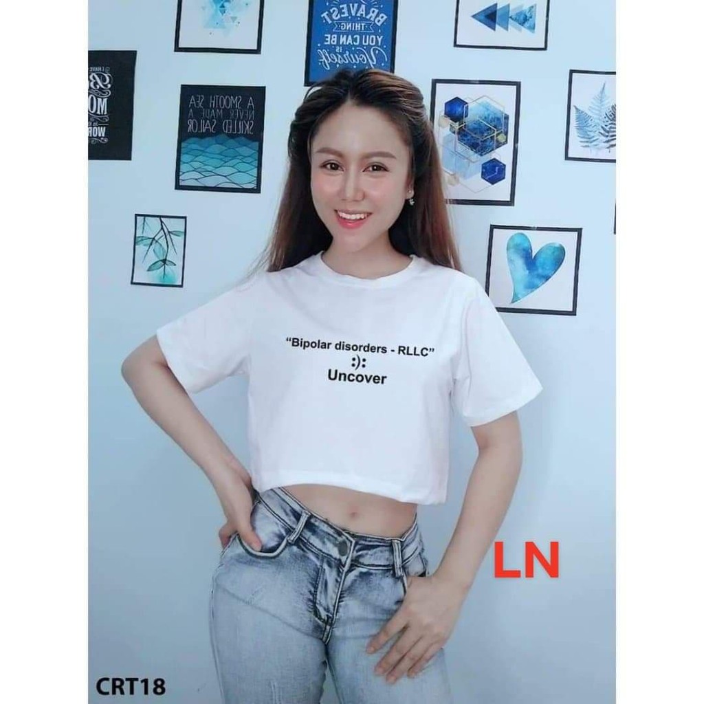 Áo croptop chữ