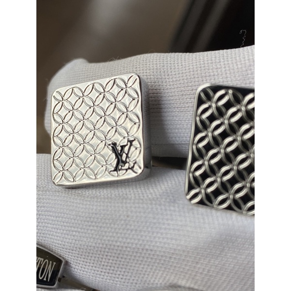 Khuy măng sét LV 05