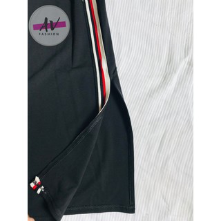 Set chân váy sọc và áo croptop