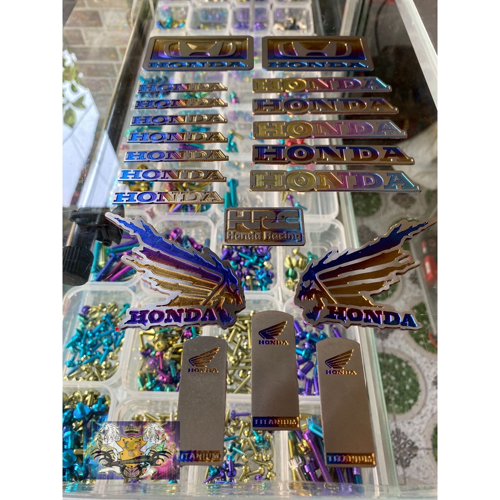 CẶP TEM LOGO TITAN CÁNH CHIM QUỶ HONDA