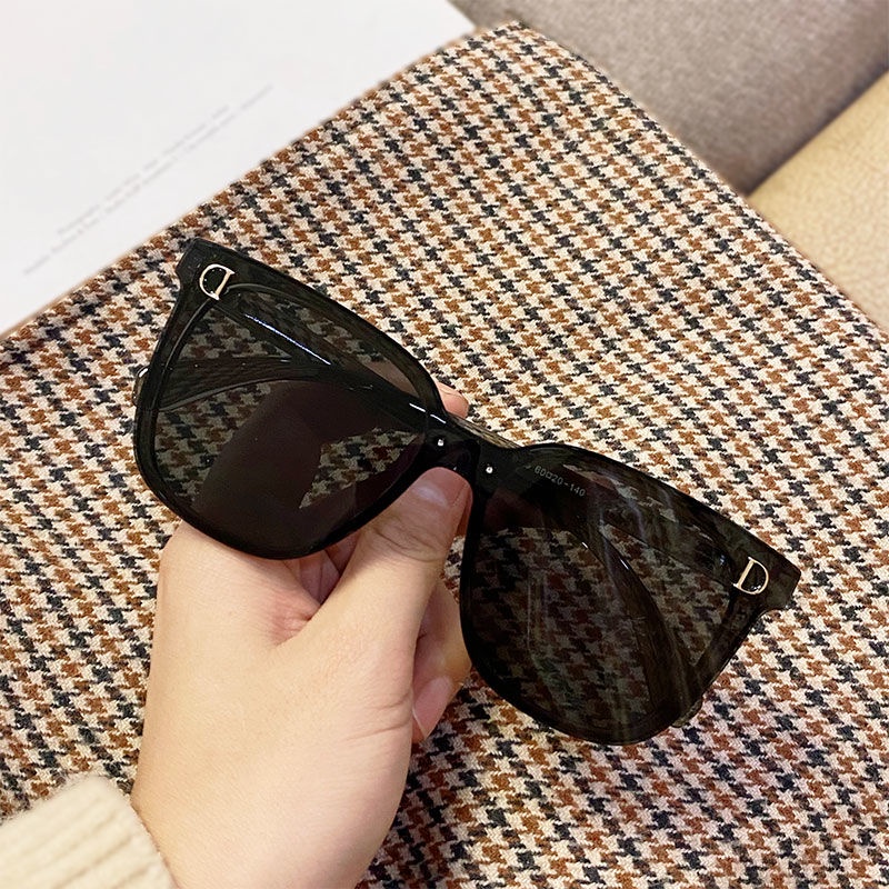 Kính mát gọng vuông lớn không viền màu đen sang chảnh cho nữ