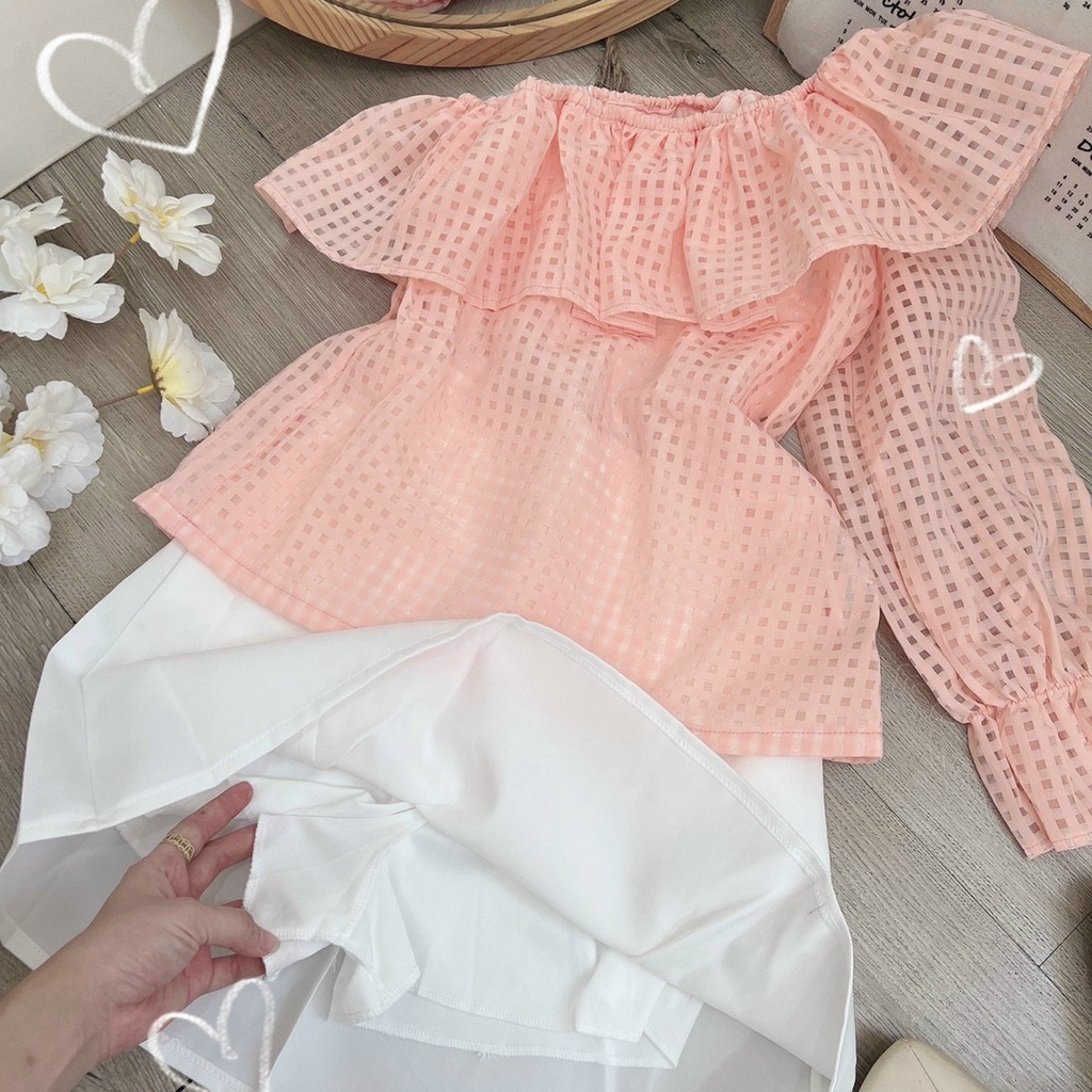 Set áo bèo lệch vai kèm chân váy  trắng trẻ trung, nữ tính