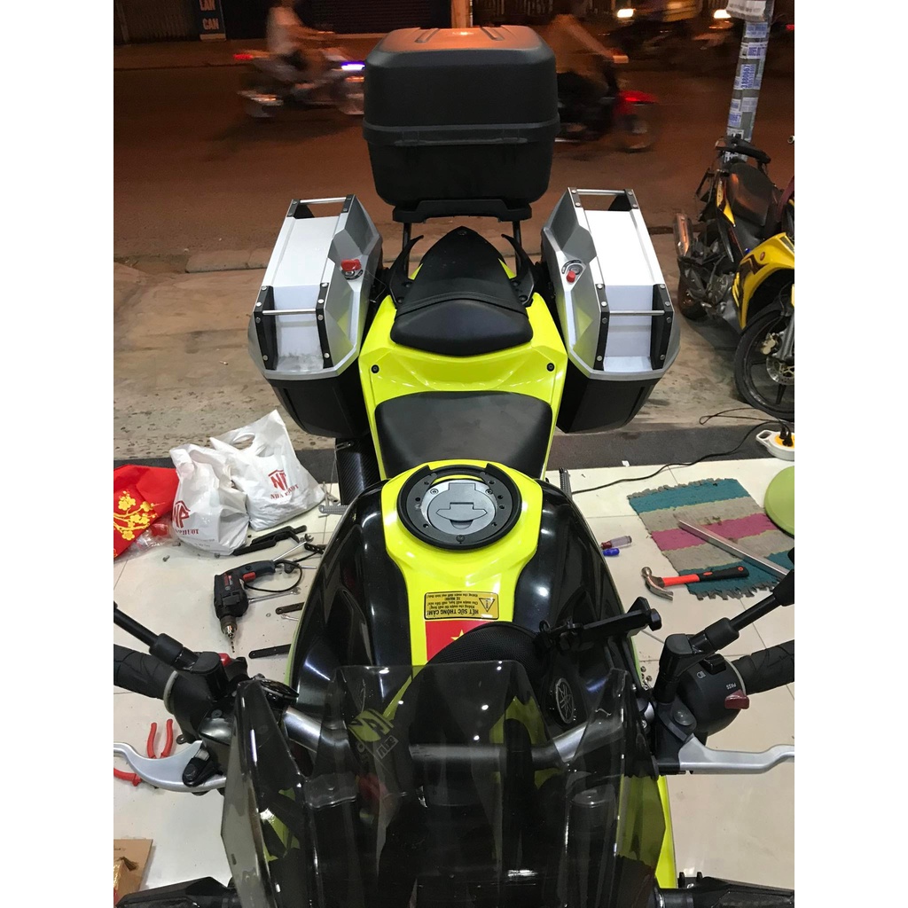 THÙNG HÔNG GIVI E23 VÀ BAGA HÔNG GIVI SBL2000