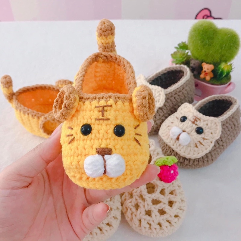 Giày len tiểu Hổ cho bé yêu