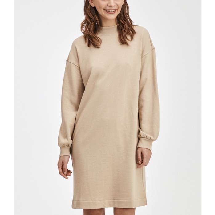 Áo đầm nỉ oversize cổ lọ cổ đổ thêu chữ xuất xịn cho nữ sang chảnh xuất xịn