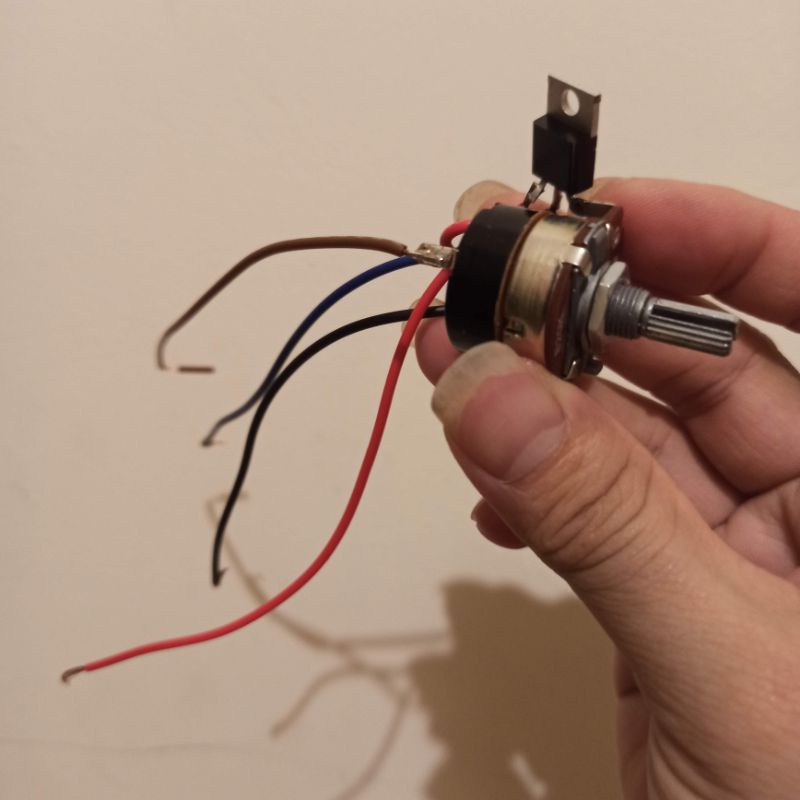 Đầu quạt không chổi than 12V 1A chế quạt