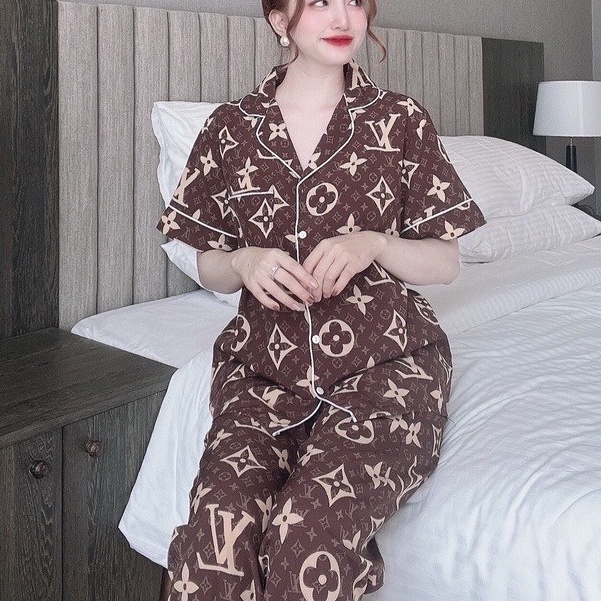 Set Bộ Pijama Nữ Cộc Tay Siêu Hot Đồ Bộ Pijama LV Đại Nam Nữ Mặc Bộ Đồ Ngủ Nam Nữ Lụa Siêu Xinh AD35