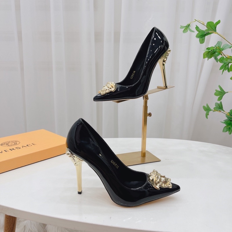 Đầm Versace bóng gót 9f về chất da bóng cực sang ✔Sz 35/38 ✔Full box, bill túi  Giá 480